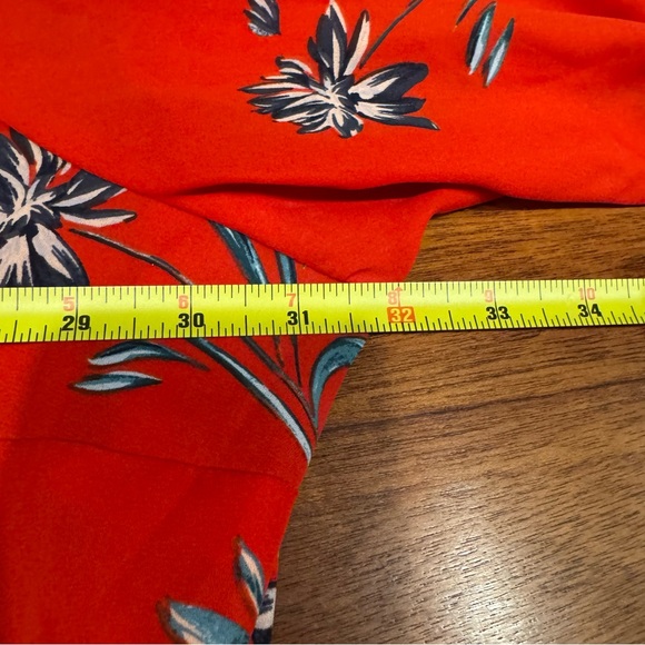 Torrid Lexi Red Floral High Low Georgette Tunic Size 6X Roll Tab Sleeves - Picture 11 of 15